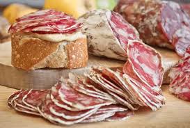 Les femmes enceintes, les fumeurs et les personnes en surpoids en souffrent plus que les autres. Brulures D Estomac Ces 8 Aliments Que Vous Devriez Vraiment Eviter