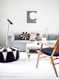 Squares, triangles, hexagons and other geometric shapes patterns are the decor elements that we are going to show you below are not for the faint of heart! 32 Stylish Geometric Decor Ideas For Your Living Room Digsdigs