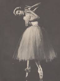 Pin By Favour Okunbor On Old Souls Ballet Photography Vintage Ballet Ballet Poses