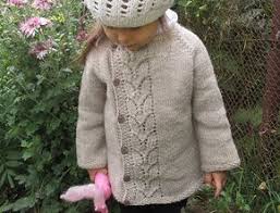 Lavorare tutti i ferri a diritto. Cardigan Ai Ferri Per Bambina Lo Schema Scaricabile Donnaclick Maglia Lavori A Maglia Giacca Con Pizzo
