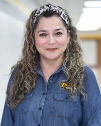 Ana Burns's Instagram, Twitter & Facebook