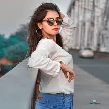 HD Gorgeous Girls Dp Status | Mirchistatus