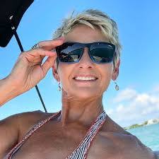 Louann Kramer's Instagram, Twitter & Facebook