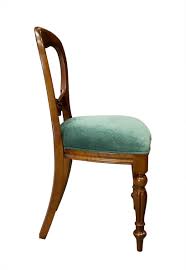 Les assises d'origine recouvertes d'un tissu fleuri à. Lot De 4 Chaises En Merisier Massif De Style Louis Philippe Sculptees Main Meuble En Merisier