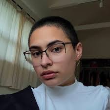 Stacy Philpott's Instagram, Twitter & Facebook