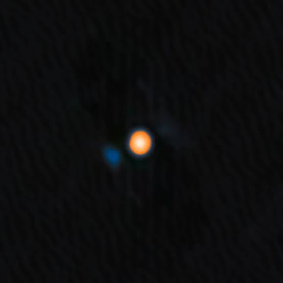 Análise das manchas e poeira na superfície de Betelgeuse, gerada com IA