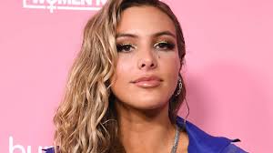 Mi manera de perriar iar iar nobeat music yeah lele pons y tú mi chichi el guaynaa bichi mi guaynabichi shots studios channels: Lele Pons Says She Walked In On Her Dad Sleeping With Another Man When She Was 10 Years Old Kmov Com