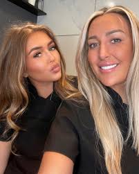 👑Meaghan Morris Aesthetics (@_megsaesthetics) · Walton-on-Thames