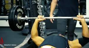 But to do his best, he must train very hard. Aaron Donald Goes Beastmode Putting Up 35 Reps Of 225lbs On The Bench Video Total Pro Sports