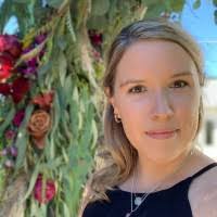 Sarah Coon's Instagram, Twitter & Facebook