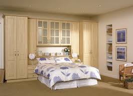 Gömme yatak odası dolap modelleri. Ahsap Acik Krem Tonlarinda Yatak Odasi Dolaplari Yatak Odasi Yatak Odasi Ic Mekan Ev Icin