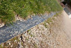 Et comme nous avons eu récemment la demande par téléphone, on a décidé de vous donner la marche à suivre. Bordures En Pierre Naturelle Pour Bien Preparer Votre Jardin