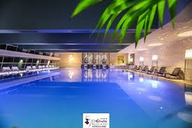 ` pensiunea eden, ofera conditii de 4 stele la pret de 3 stele ` puteti plati sejurul dvs cu tichete de vacanta sau cu card de tichete de vacanta ! Afrodita Baile Herculane Paralela 45