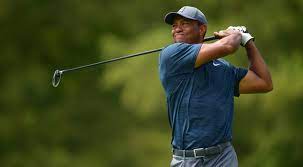 Tiger Woods Fights Hard For Opening 70 At Pga Championship