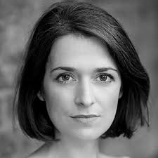 Rebecca Lewis-Oakes (@HelloRebeccaLO)