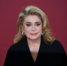 Catherine fabienne deneuve was born october 22, 1943 in paris, france, to actor parents renée simonot and maurice dorléac. Film Catherine Deneuve Nach Schlaganfall In Pariser Krankenhaus Welt