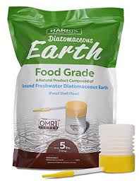 Diatomaceous earth is a type of powder made from the sediment of fossilized algae found in bodies of water. Top 11 Best Food Grade Diatomaceous Earth Inside Herb Gardens