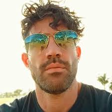 How many cars are produced per day?