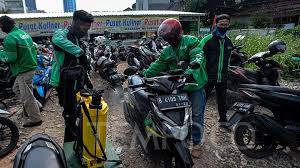 Sekatan jalan raya ketika pkp. Ojek Online Di Kabupaten Bogor Boleh Bawa Penumpang Per Hari Ini Metro Tempo Co