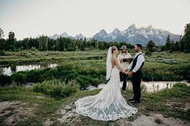 Schwabachers Landing Wedding In Grand Teton National Park Lyndsey Lee Erin Wheat Co Jackson Hole Wedding Grand Teton National Wyoming Weddings