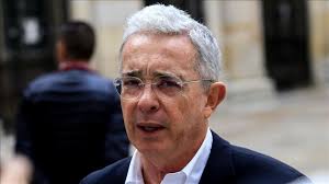 Bienvenidos a la cuenta oficial de twitter de álvaro uribe vélez. Colombia S Most Powerful Man Alvaro Uribe Velez