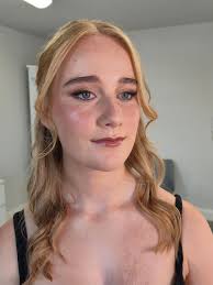 G R A C E 🤍 A picture of elegance Another stunning makeup looks from  Friday ✨️ #bmcquinnmakeupartistry #kilcolganmakeupartist  #oranmoremakeupartist #galwaymakeupartist #eventmakeup #glammakeup  #awardnominee #histyleawards2024