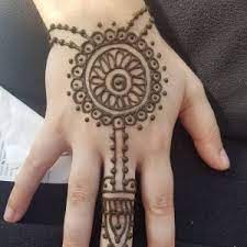 Henna artists work with henna paste, also called mehndi, which dyes the skin for a short period of time. Top Henna Tattoo Artists For Hire In Venice Fl 100 Guaranteed Gigsalad