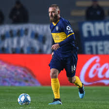 De rossi spielte zuletzt bei бока хуниорс (бока). Goal On Twitter Daniele De Rossi On Debut For Boca Juniors It Just Looks Right