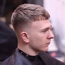 Kurze frisuren mit pony sind bei vielen männern beliebt und bieten zudem viele stylingmöglichkeiten. 1001 Ideen Fur Mannerfrisuren Im Stil Amerikanischer Stufenschnitt