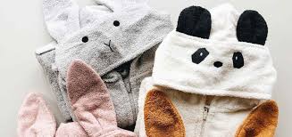 Engel Bengel Babyaustattung Liewood Engel Bengel Der Kinderladen In Munchen In 2020 Baby Ausstattung Kinderladen Babyschlafsack