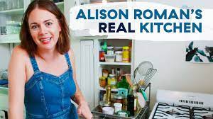 Jun 09, 2020 · june 9, 2020 | 9:53am cookbook author alison roman is in hot water — again. New York Times Chef Alison Roman Shows Us Her Home Kitchen Youtube