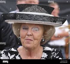 Van ommen hi-res stock photography and images