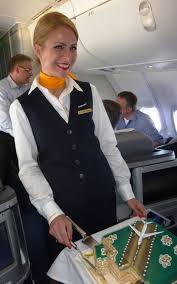 Lufthansa Stewardess 客室乗務員 キャビンアテンダント 女性