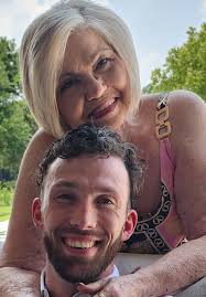 What are the prettiest parks and scenic areas to explore in Hillsborough  county, New Hampshire?