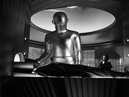 Um dessen technische überlegenheit zu demonstrieren, läßt er alle maschinen der erde einen tag lang stillstehen. Der Tag An Dem Die Erde Still Stand 1951 Filmconfect Essentials Limited Mediabook Edition Blu Ray Film Details Review