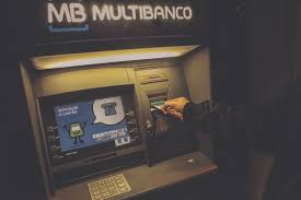 Em qualquer sítio e a qualquer hora, o multibanco. O Pior Ano Da Decada Em Levantamentos Nas Caixas Automaticas Do Distrito Regiao De Leiria