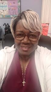 Brenda Derrick's Instagram, Twitter & Facebook