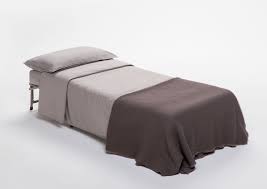 Un pouf letto fai da te in. Entdecken Sie Den Neuen Pouf Der In Ein Bett Verwandelt Werden Kann