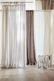 set van 2 fluwelen gordijnen taupe home h m nl gordijn panelen woonkamergordijnen gordijnen woonkamer