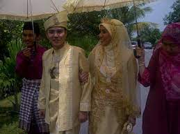 Fitri haris dan siti wajihah bercerai. Fitri Haris Bernikah Lagi Munsyeed