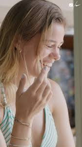 On a team of jokesters, who tells the funniest one? 😂 🤔