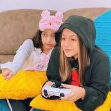 rawan rayan روان و ريان rawanandrayan instagram photos and videos in 2021 egyptian actress girls cartoon art winter hats