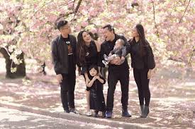 Image result for photo liburan keluarga muslim