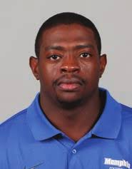 H e a d C o a c h J u s t i n F u e n t e . . . . . . . . . . . . . 2 0