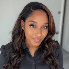 Elizabeth explains she ain't trying to be like Shayla and spend $15,000