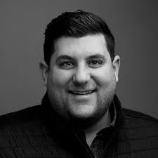 Ari Wasserman's Instagram, Twitter & Facebook