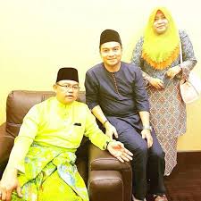 Bertekak dengan yusof azmi dan ppim. Gambar Noh Omar Boy Iman Tular Di Laman Sosial Undang Spekulasi Ameno World