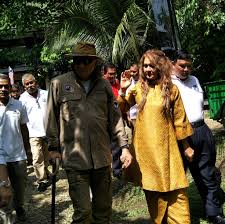 Introduction by sharifah sabrina binti syed ali. Gaya Travel Magazine On Twitter Puan Sri To Puan Datuk Shariffa Sabrina Syed Akil The Owner Of Tanah Aina Resorts Showing Around The Resort To Dato Seri Mohamed Nazri Https T Co Ghmrc8klpn