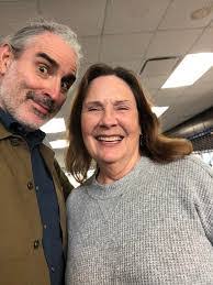 Belinda Groves's Instagram, Twitter & Facebook