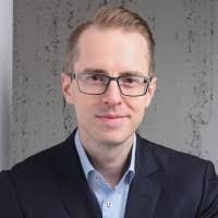 Robert Edelmann's Instagram, Twitter & Facebook